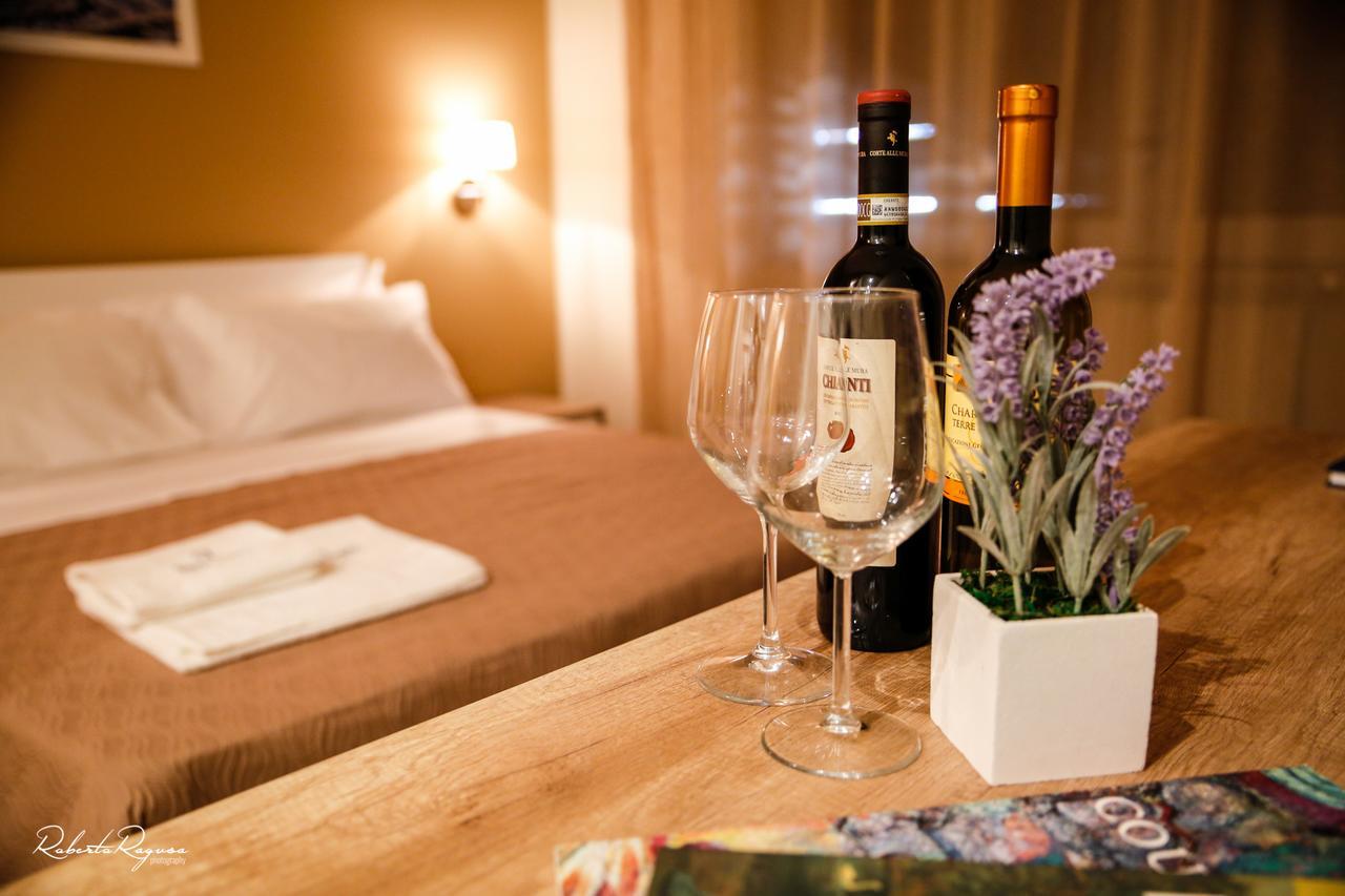 Quinto Stabile Rooms&Suite Palermo Eksteriør billede